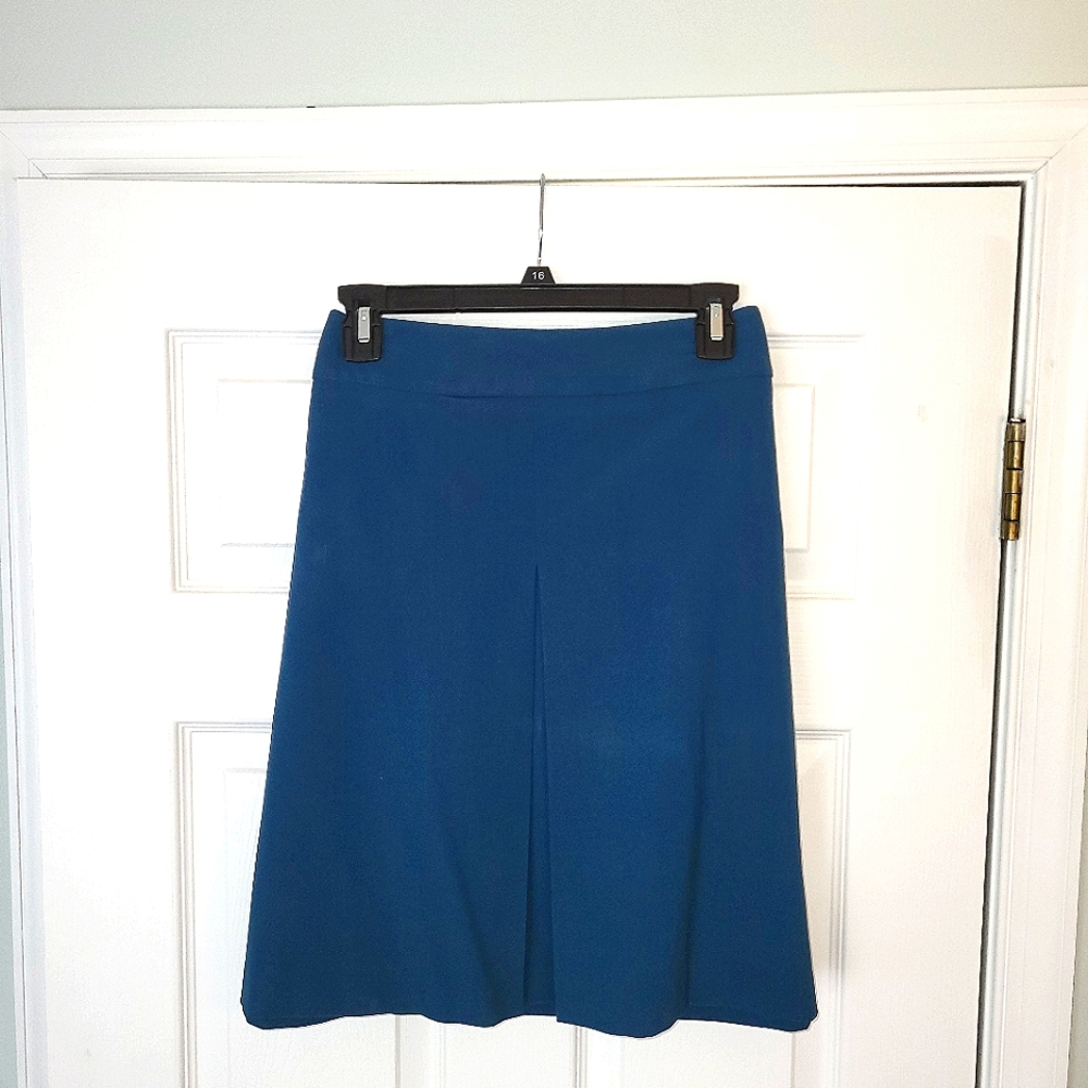 NewYork&Co Mini Skirt withFront Pleat and Pockets-Size 16